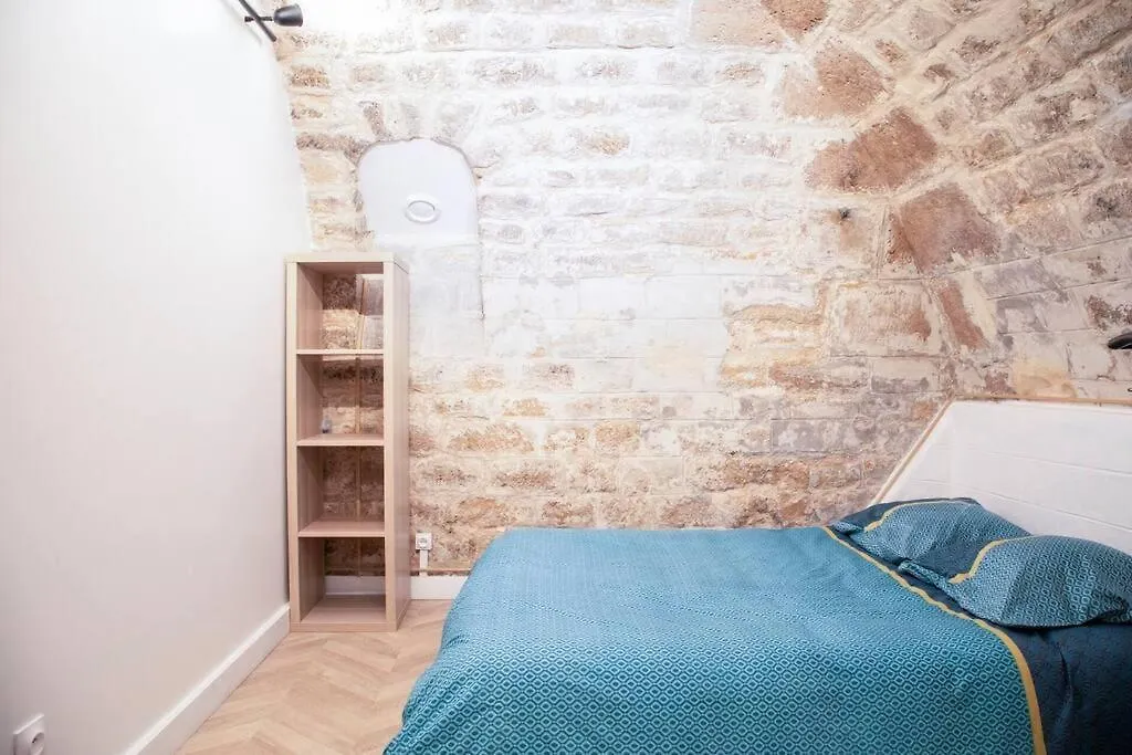 Appartement 2 Chambres Lyonnais Paris Apartment
